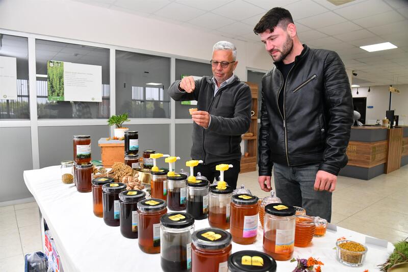bacemde_apiterapi_uygulamalari_konusuldu_1